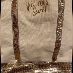 HOLD VS Gold Sequin Carry All Zipper Tote Large 13×8×8.5 Reserve Now
